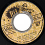 (7") FREDDY MCKAY & JAH LLOYD - THE WAR IS OVER / GG's ALL STARS - PART TWO DUB